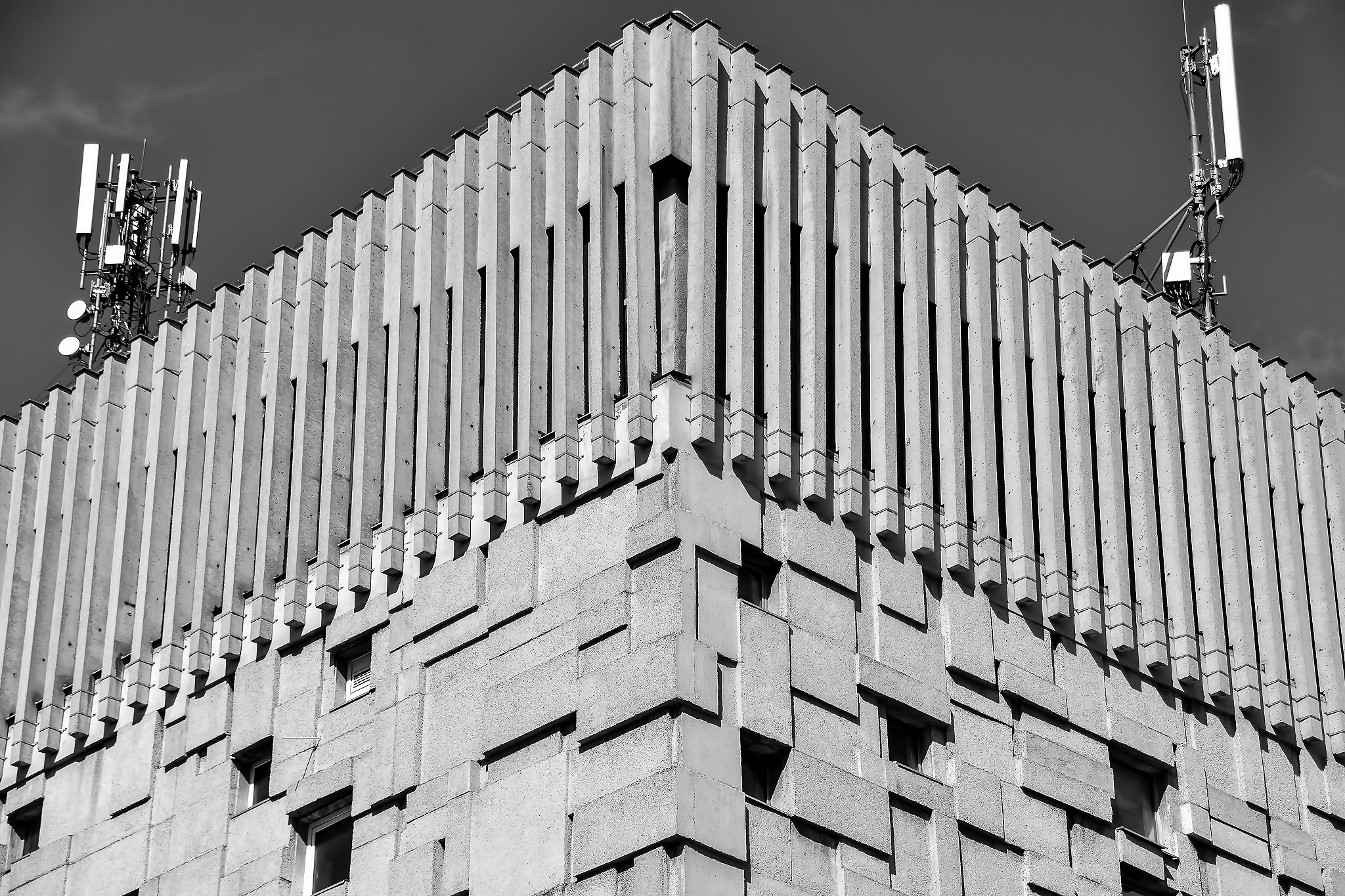 13a popovici-ioana-adriana the-pyramid-of-the-universe-legatura-dintre-pamant-si-spatiu-palatul-telefoanelor-cluj-napoca-viziunea-mea untitled (1 of 1)-