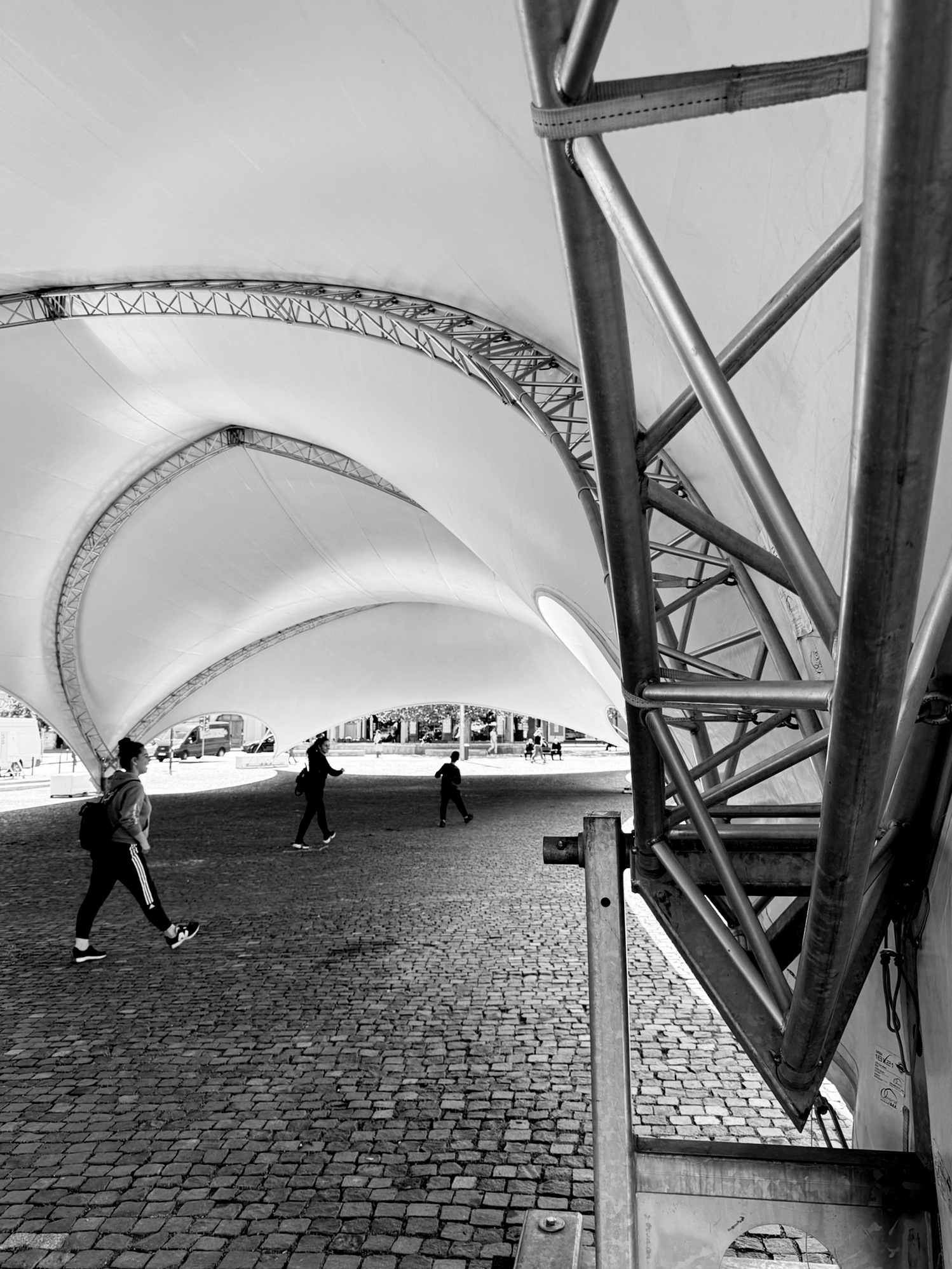 23c larissa-koncz random-urban IMG