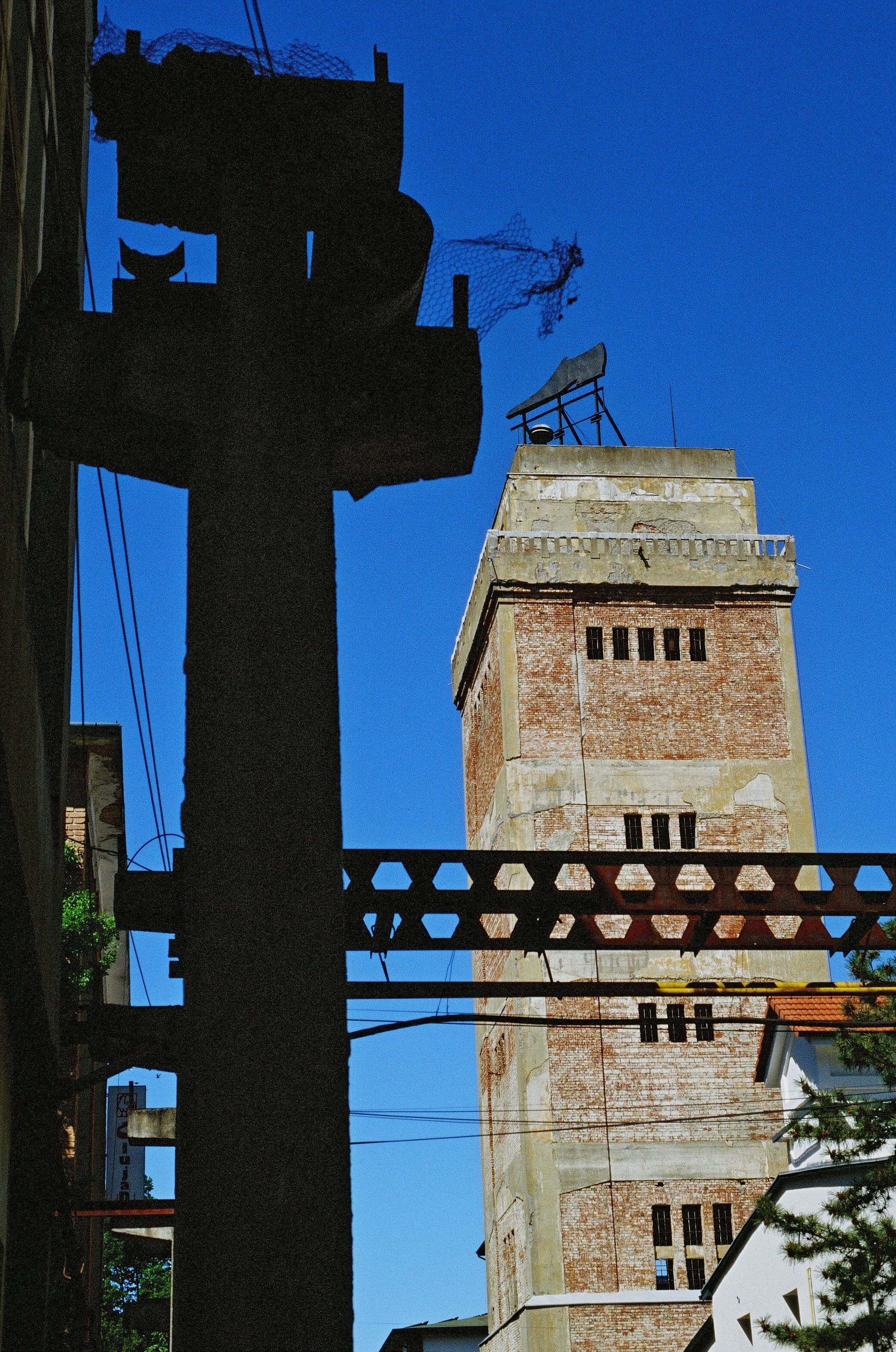 29c larissa-koncz fabrika