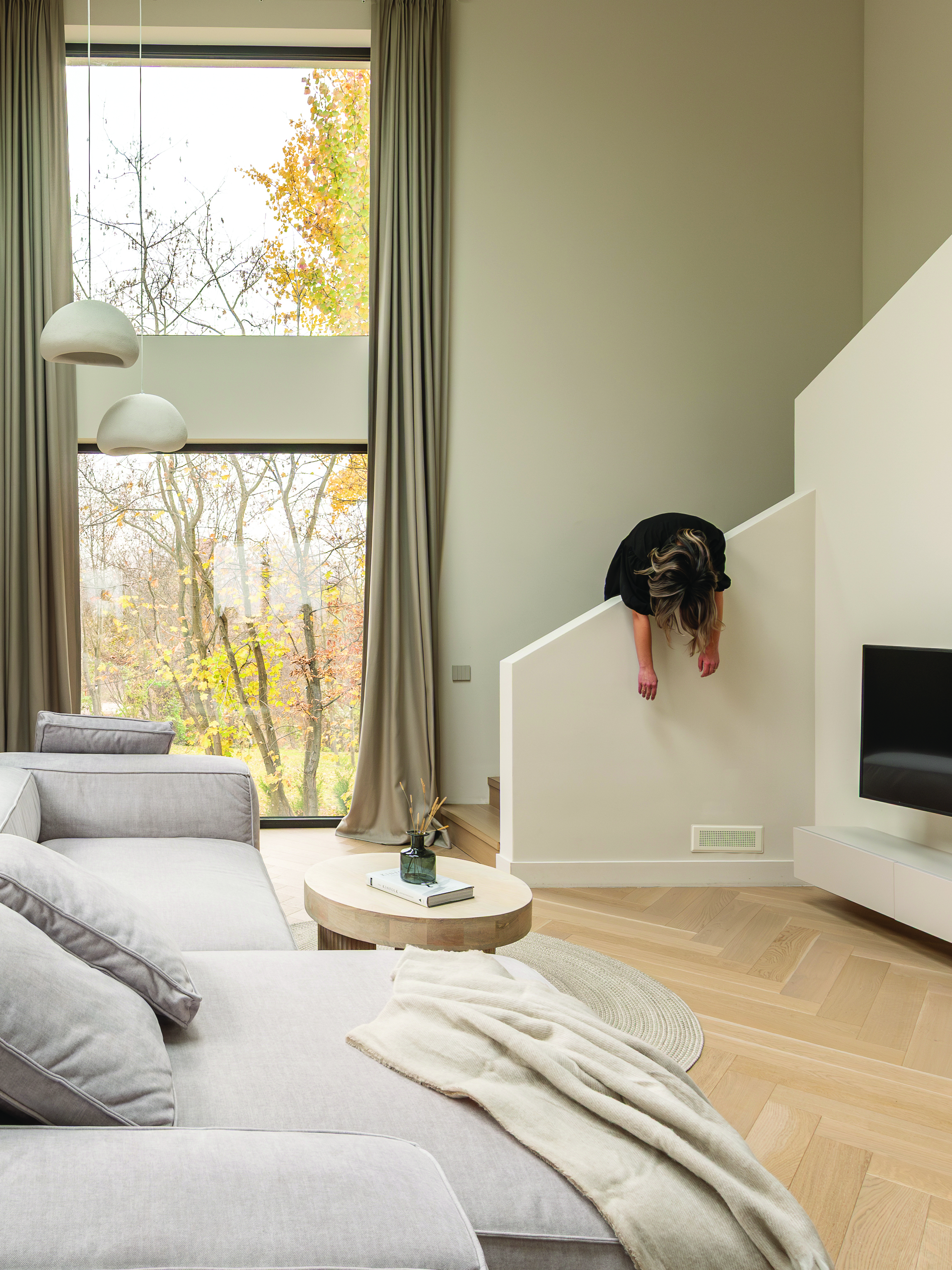 47d oana-rednic-silvia-ciungu less-is-more-ethical in-still-4(1)